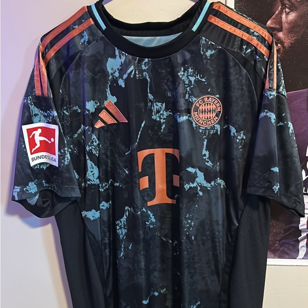 Adidas Bayern Munich 24/25 away jersey